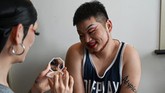 FOTO: Kontes Voguing LGBTQ Merambah ke Beijing Kontes Voguing LGBTQ digelar di Kota Beijing, China dengan acara yang sangat meriah dan megah.
