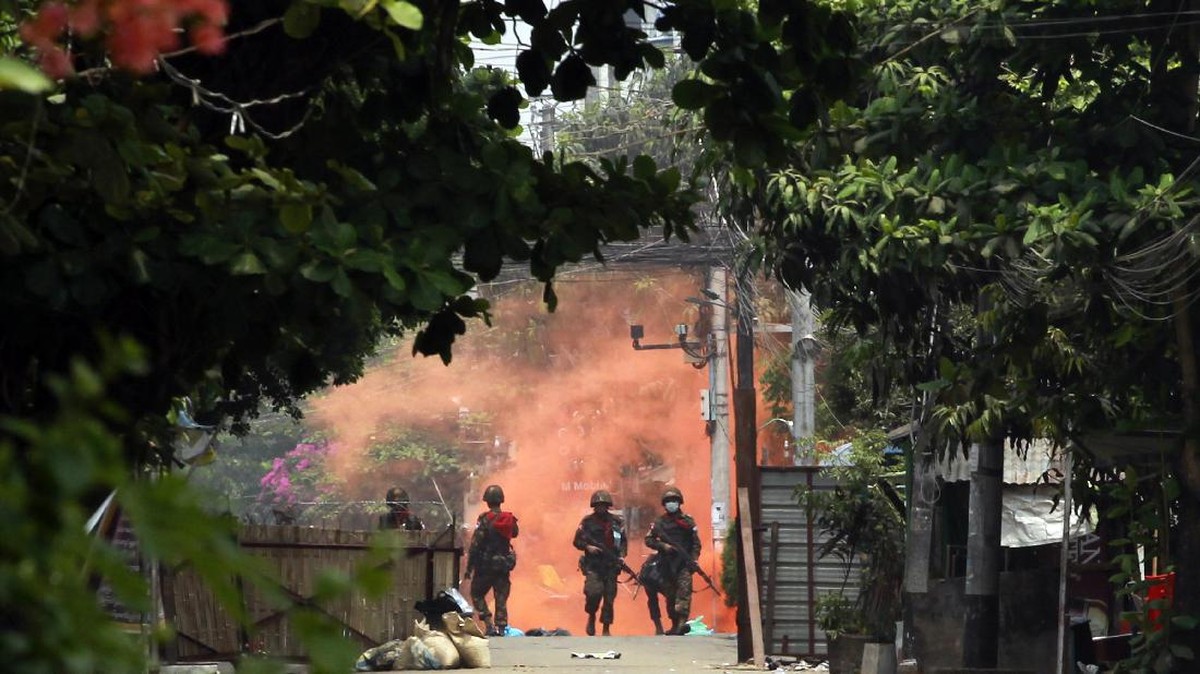 FOTO: Kobar Demo Antikudeta yang Tak Padam di Myanmar