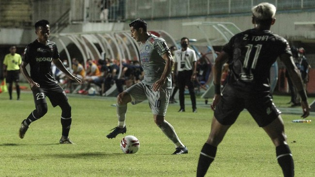 Berikut fakta menarik Persija Jakarta vs Persib Bandung pada leg pertama final Piala Menpora 2021 di Stadion Maguwoharjo, Kamis (22/4).