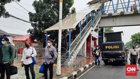 Jelang Sidang Rizieq, Kawat Barikade Dipasang di PN Jaktim
