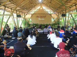 Rumah Bambu Kampoeng Batara, Amfiteater Kreativitas Anak Rimba Banyuwangi
