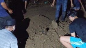 VIDEO: Pasutri Pelaku Bom Katedral Makassar Dimakamkan