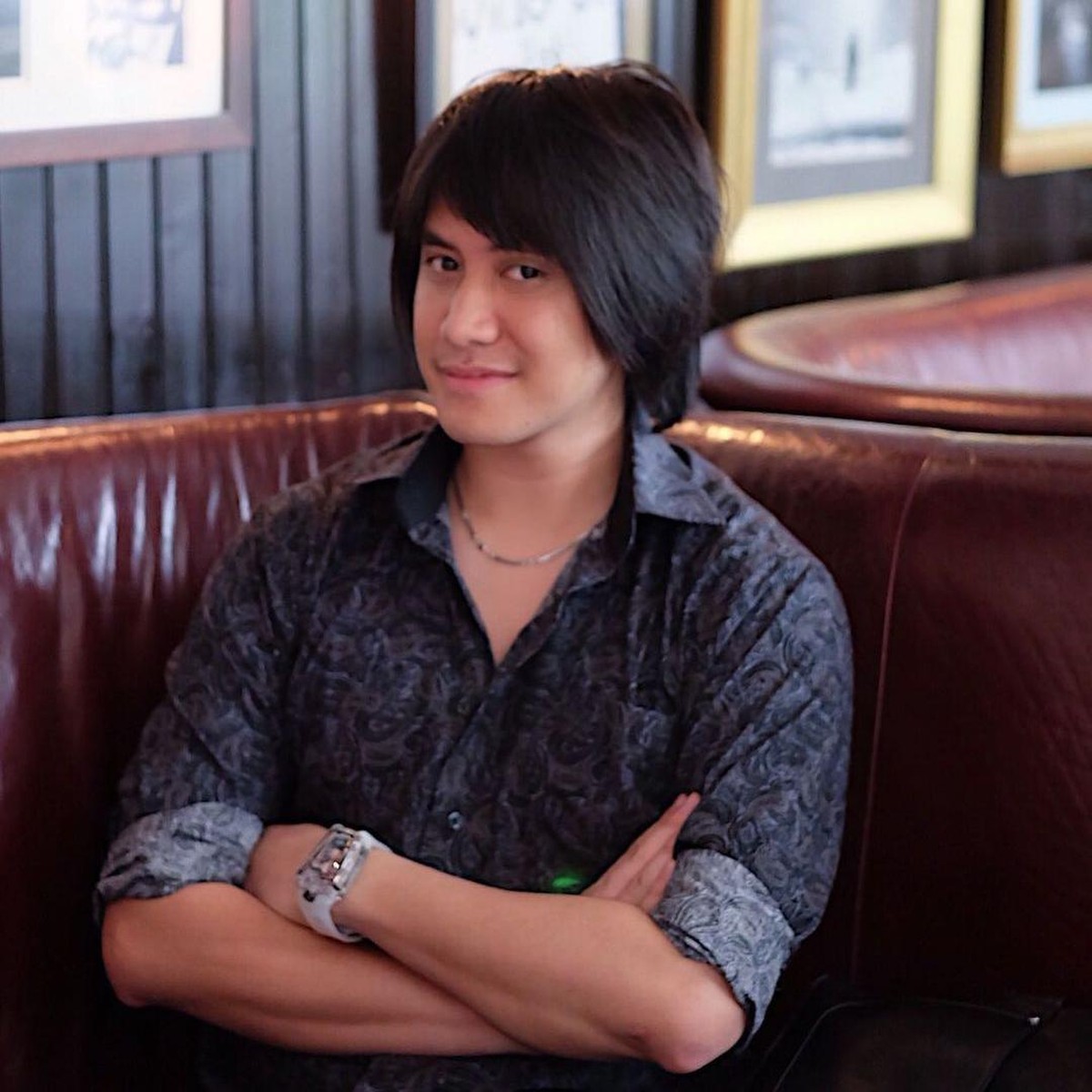 Kevin Aprilio terkenal dengan style rambut gondrongnya&period; Berikut beberapa transformasi gaya rambut Kevin&excl;