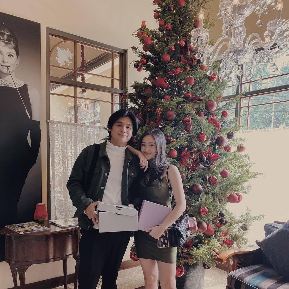 Akhirnya Ranty Maria dan Rayn Wijaya go public setelah satu tahun pacaran&period; Intip kemesraan mereka&comma; yuk&excl;