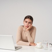 Semangat Kerja Menurun? Bangkitkan Kembali dengan 6 Tips Ini!