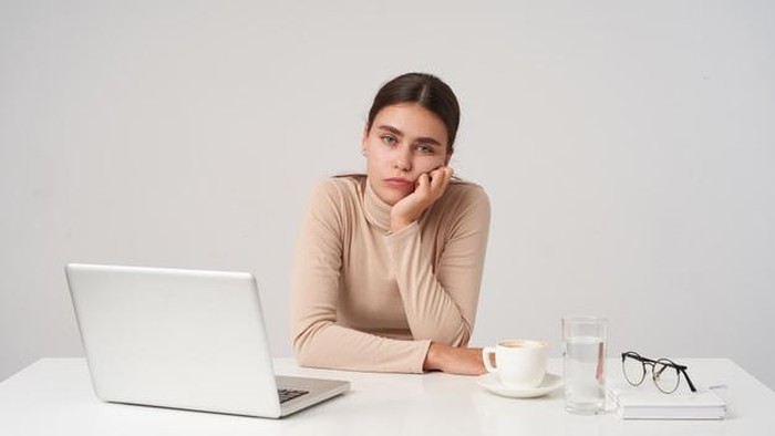 Semangat Kerja Menurun? Bangkitkan Kembali dengan 6 Tips Ini!