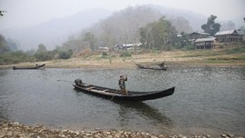FOTO: Kampung Milisi Etnis Myanmar Terusik Kudeta Militer
