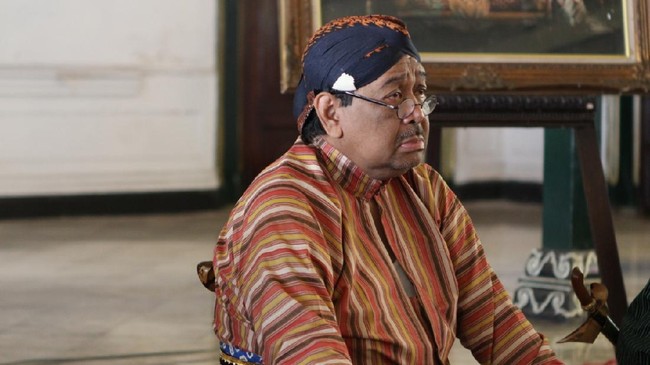 Putri sulung Sultan HB X, GKR Mangkubumi mengatakan alasan sang ayah tak hadir untuk menjaga diri dan mematuhi protokol kesehatan pencegahan penularan Covid-19.