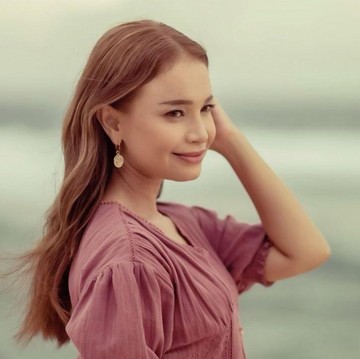 Lirik Lagu Lupakan Cinta - Rossa