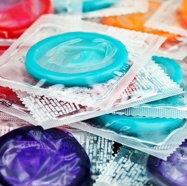 Heboh Razia Kondom Jelang Valentine, dr Tirta Ikut Komentar