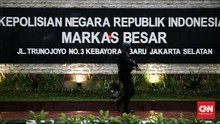 FOTO: Mabes Polri Diserang, Pelaku Bersenjata Dilumpuhkan