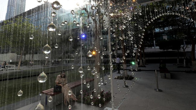 FOTO: Pameran Seni Kontemporer dari 31 Negara di Dubai