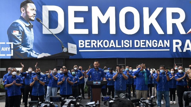 Ketua Umum Partai Demokrat Agus Harimurti Yudhoyono mewanti-wanti isu perubahan sistem pemilu berujung ke wacana pemilihan presiden dipilih oleh MPR