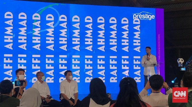 Raffi Ahmad resmi mengakuisisi klub Liga 2 Cilegon United lewat pengumuman yang digelar di kawasan Pluit, Jakarta, Rabu (31/3).