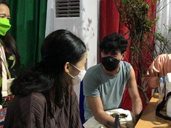 Reza Rahadian Takut Jarum Suntik, Cemas saat Jalani Vaksinasi