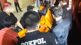 VIDEO: Jenazah Penyerang Mabes Polri Diautopsi di RS Polri