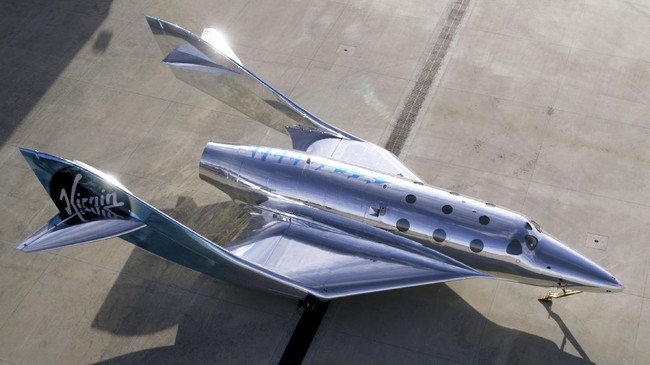 Miliarder Richard Branson, bos Virgin Galactic, bakal meluncur berwisata ke luar angkasa akhir pekan ini dengan sejumlah bahaya mengintai.