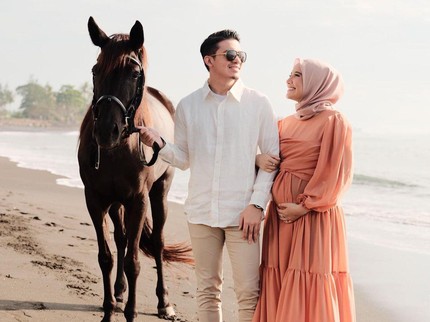 Penantian 10 Tahun Zaskia Sungkar & Irwansyah, Sukses Miliki Anak Lewat Bayi Tabung