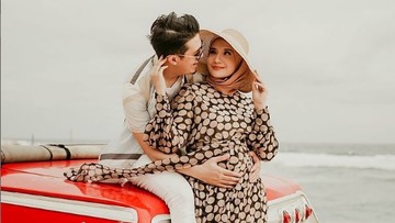 3 TAHUN PERTAMA NIKAH, ZASKIA SUNGKAR SERING MINTA CERAI