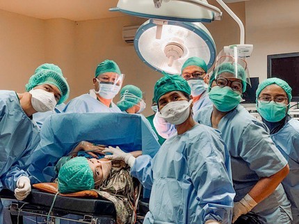 Zaskia Sungkar Dikaruniai Anak Usai Menanti 10 Tahun, Ini Arti Nama Bayinya