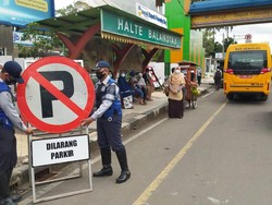 Dishub Depok Larang Parkir di Depan JPO Balai Kota Depok