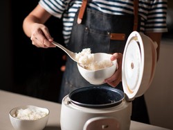Canggihnya Masak Nasi Pakai Digital Rice Cooker