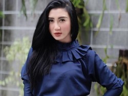 Livy Andriany Heboh Dituding Anak Pacar Sebagai Pelakor