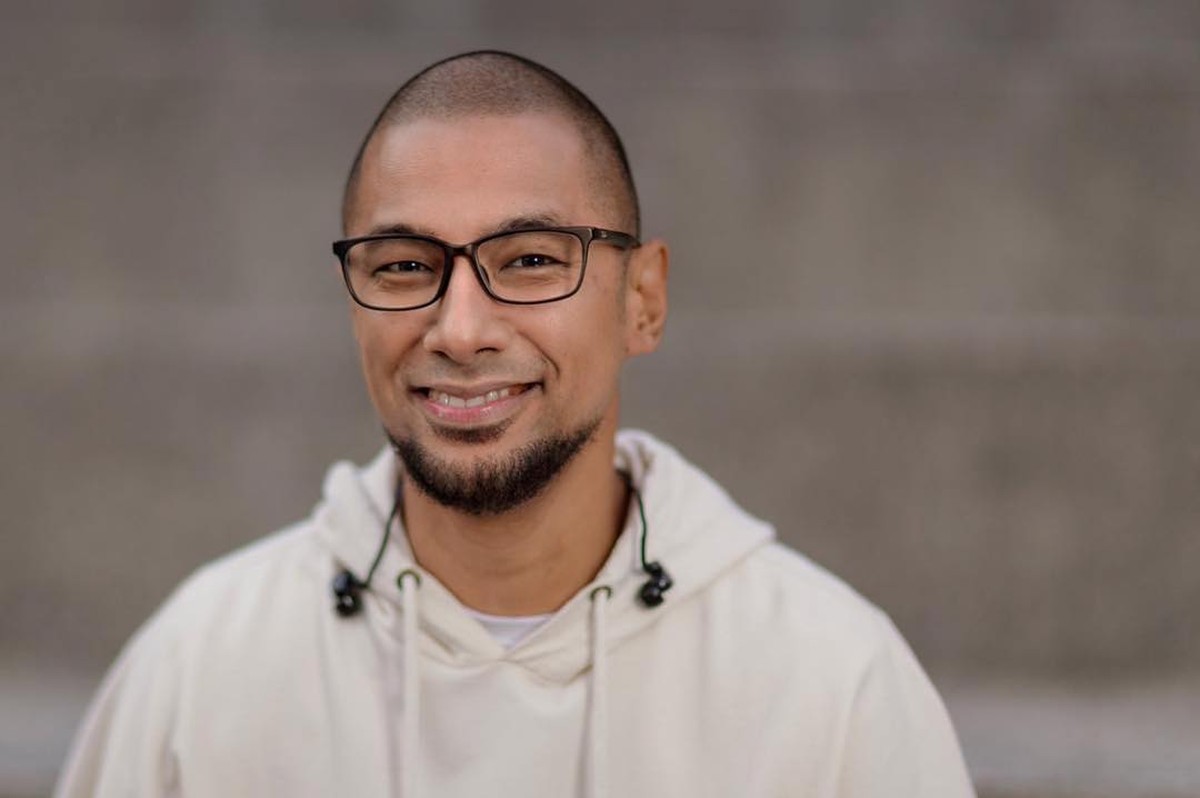 Perjalanan spiritual Marcell Siahaan sangat menarik&period; Ia sempat memeluk Agama Kristen&comma; lalu Budha hingga kini mantap menjadi Mualaf&period; Inilah Potret Marcell Siahaan&excl;