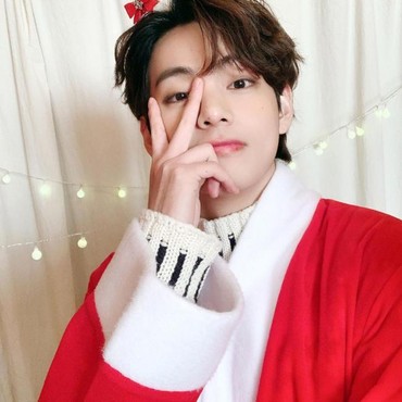 Ini Cara agar Waktu Makan Terasa seperti Ditemani V BTS