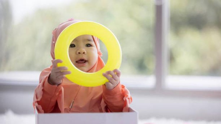 50 Nama Bayi Perempuan yang Diambil dari Al-Qur'an Bunda tertarik untuk memberi nama bayi perempuan dengan inspirasi dari Al-Qur'an? Baca di sini, Bun!