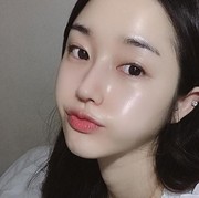 6 Kandungan Skincare yang Bikin Kulit Glowing