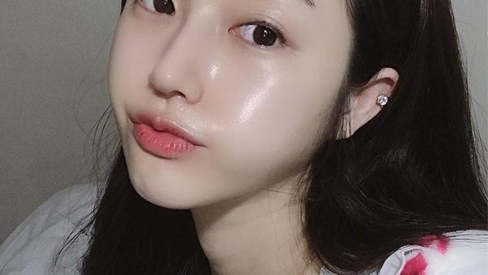 6 Kandungan Skincare yang Bikin Kulit Glowing