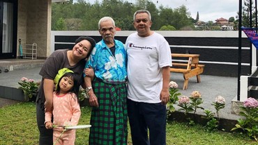 img-title Innalillahi, Ayah Sinyorita Meninggal Dunia
