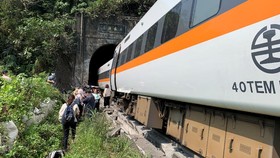 Kereta Api di Taiwan Tabrak Truk, 36 Orang Tewas