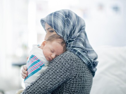 5 Cara Memperbanyak ASI Saat Bunda Puasa Ramadhan