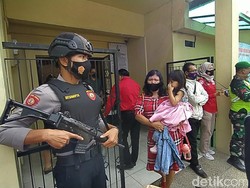 Pengamanan Paskah, Polisi Bersenjata Kawal Gereja di Ciamis-Pangandaran