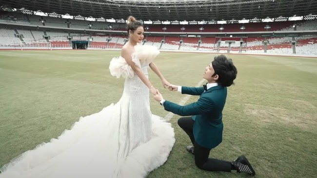 YouTuber Atta Halilintar diklaim Presiden Klub Sriwijaya FC Hendri Zainudin bersedia bergabung dengan klub Liga 2 asal Palembang tersebut.