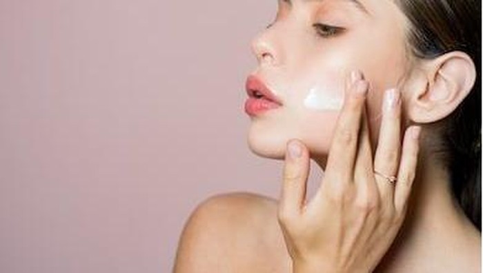 Battle Cerave vs Illiyoon, Moisturizer untuk Memperkuat Skin Barrier