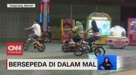VIDEO: Beresepeda di Dalam Mal