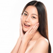 Sama-sama Mencerahkan, Apa Bedanya Brightening dan Lightening?