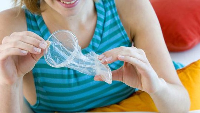 Cara Pakai Kondom Wanita Sebagai Alternatif Tunda Kehamilan