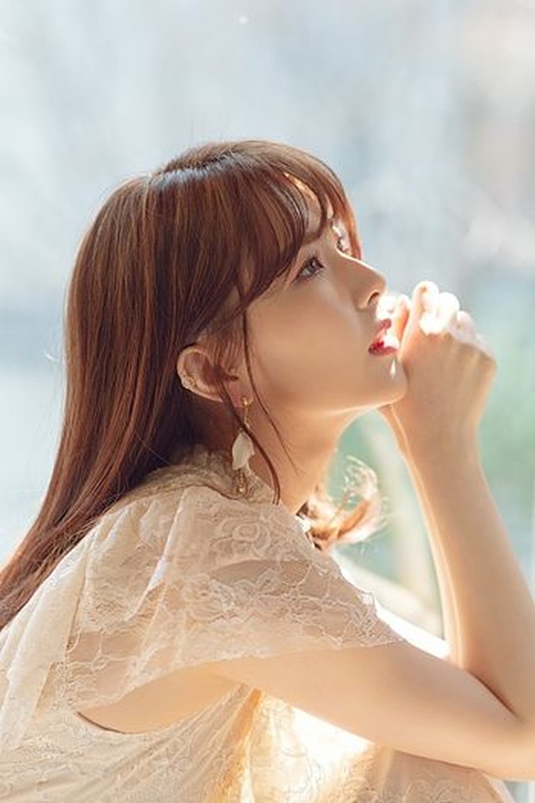 idol april idol lahir april