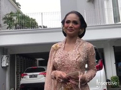 Makna Indah Kebaya KD di Pernikahan Aurel Hermansyah & Atta Halilintar