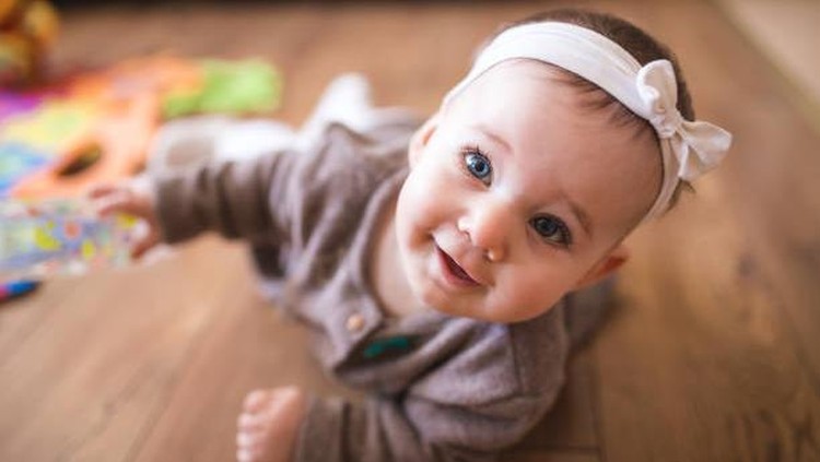 100 Nama Bayi Perempuan dari Bahasa Latin Coba yuk memberikan nama bayi perempuan Bunda dari bahasa Latin.Kami pilihkan yang unik dengan arti tak kalah bagus dengan bahasa lainnya. Simak, ya!