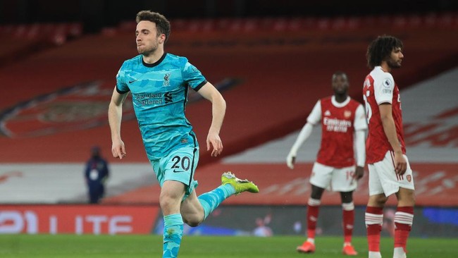 Liverpool berhasil menghancurkan Arsenal 3-0 di Stadion Emirates pada lanjutan Liga Inggris, Minggu (4/4) dini hari WIB.
