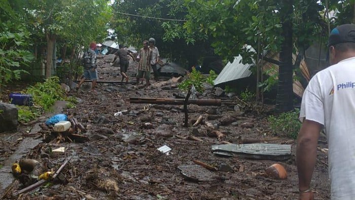 Banjir bandang di Flores Timur, NTT