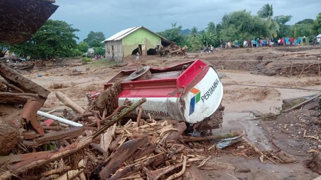 Bencana di Lembata-NTT, Akses Jalan hingga Telepon Terputus