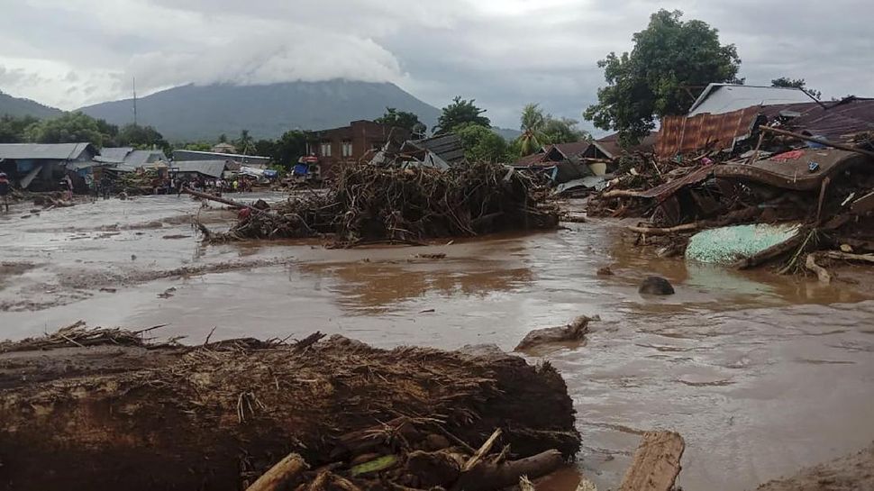 Foto Gambaran Dan Dampak Banjir Bandang Di Flores Timur