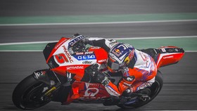 Momen Kocak Zarco Menumpang Motor Miller di MotoGP Portugal