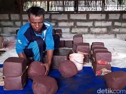 Begini Proses Pembuatan Terasi Tradisional di Kabupaten Tegal